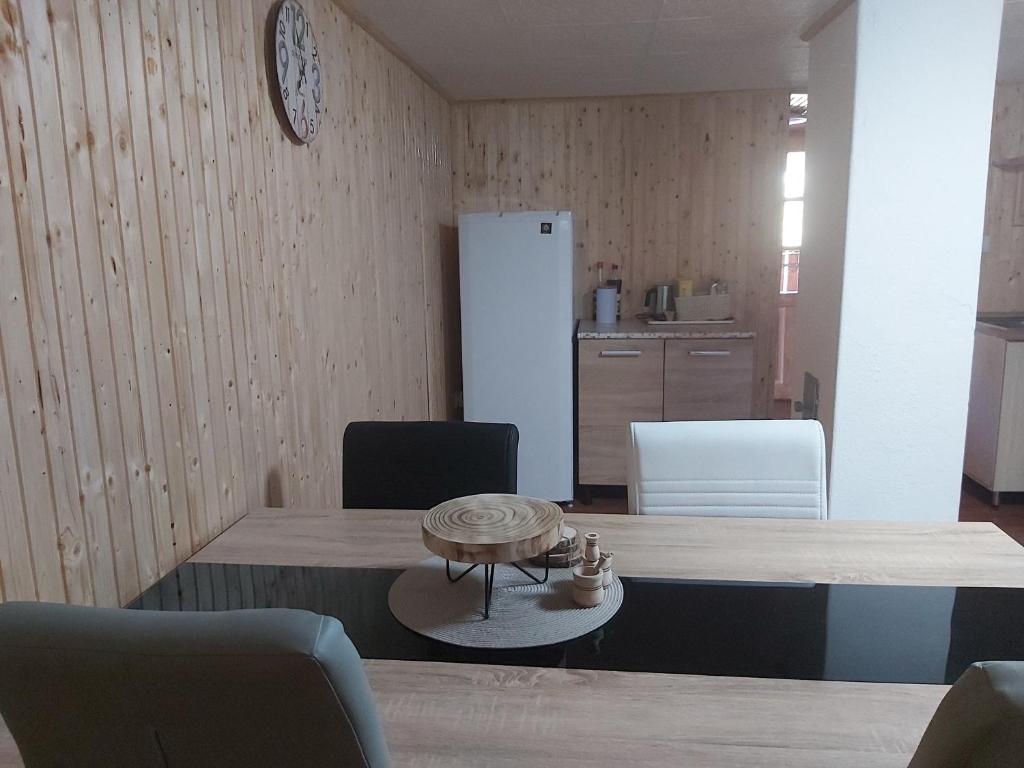 Kuchyňa alebo kuchynka v ubytovaní Fenyőfa vendégház