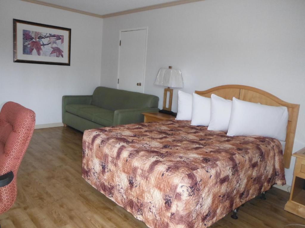 Posezení v ubytování Tumbler Ridge Inn