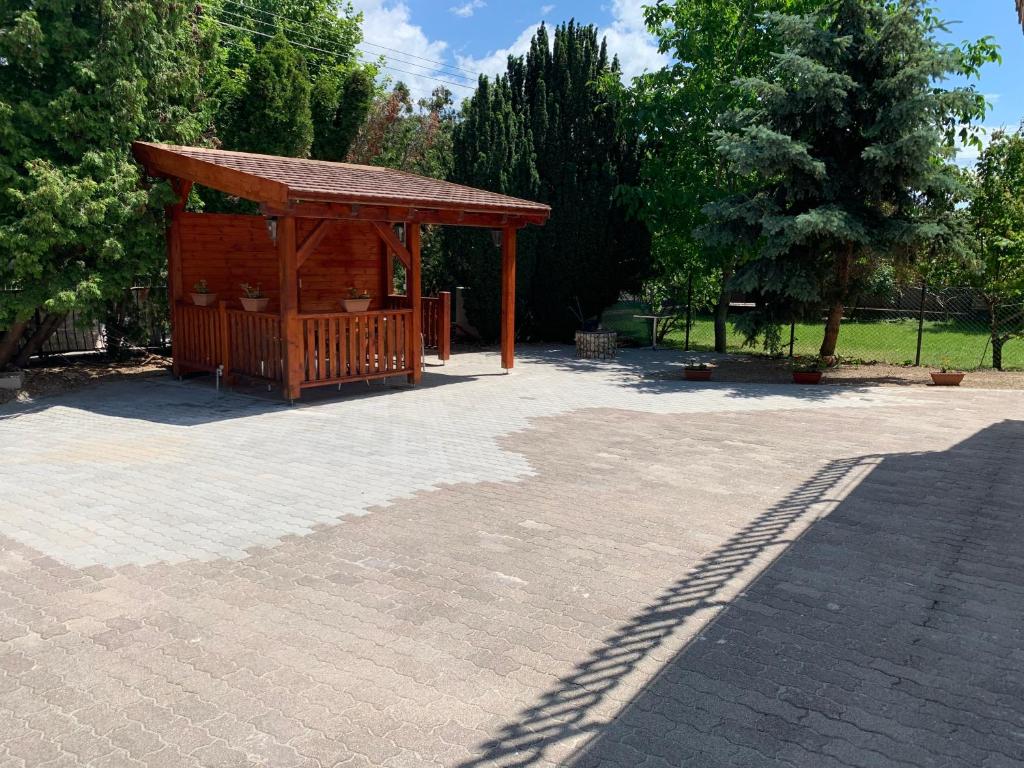 Budynek, w którym mieści się apartament
