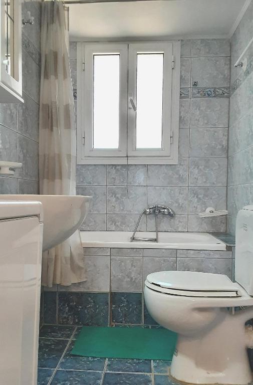 A bathroom at Villa Agrielia
