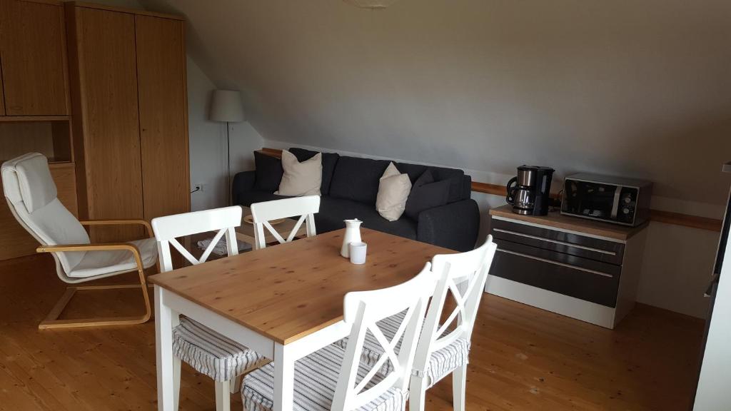 Hofgestüt Bleesern FEWO2 - One-Bedroom Apartment