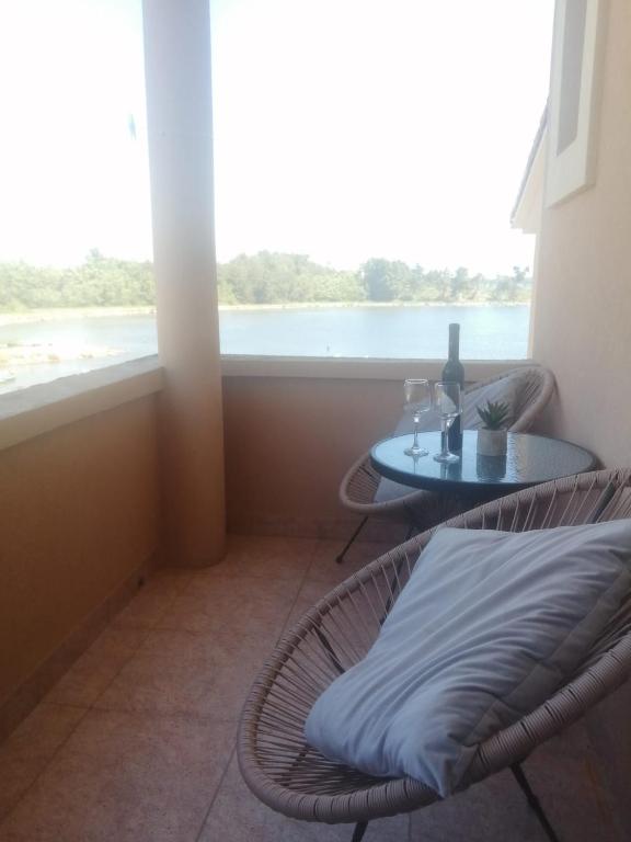 Seaview Holiday Apartments, Ventura Nin - Apartamento Con Vistas Al Mar