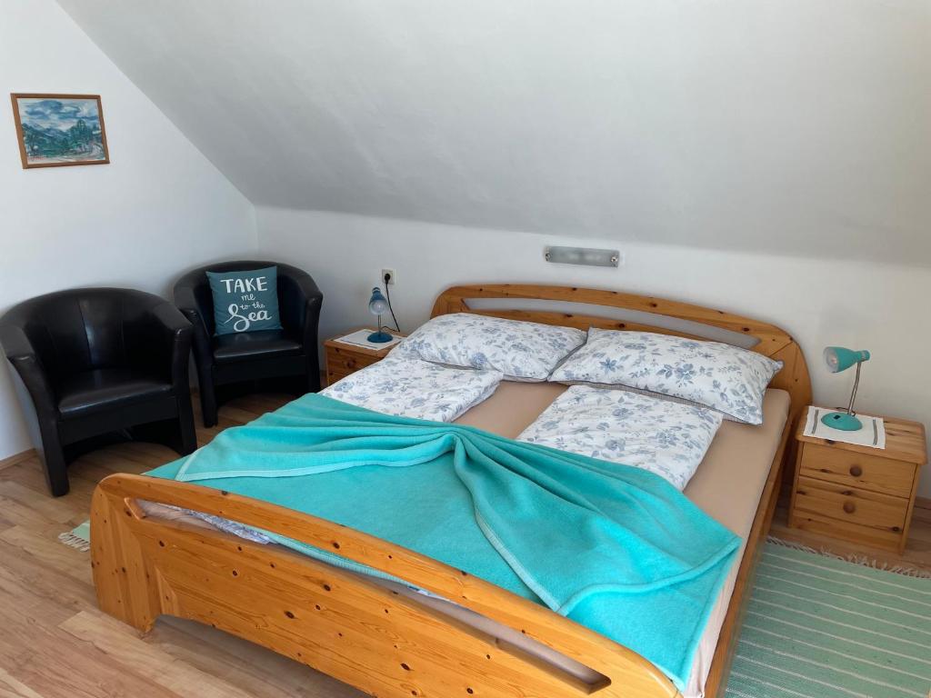 Letto o letti in una camera di Ferienwohnungen Rasinger