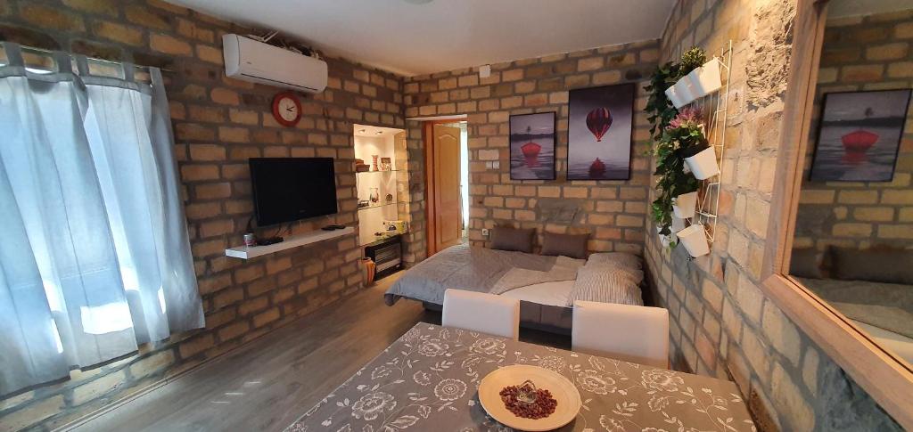 Prostor za sedenje u objektu Bakina kuća