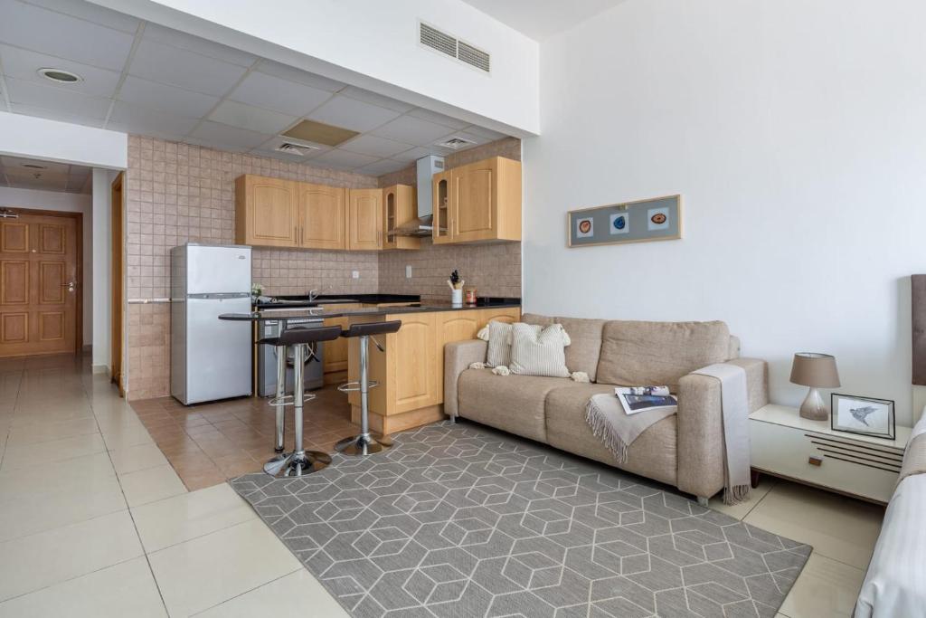 71  Armada hotel apartment jlt 