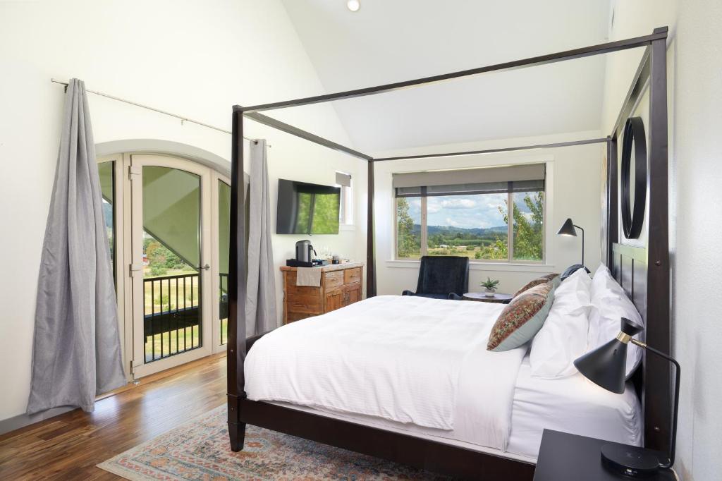 The Setting Inn Willamette Valley - 01 - Reluxe King Room