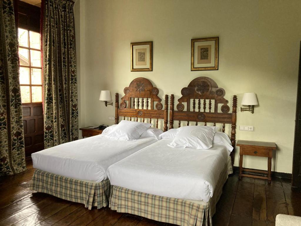 Cama o camas de una habitación en Parador de Santillana Gil Blas