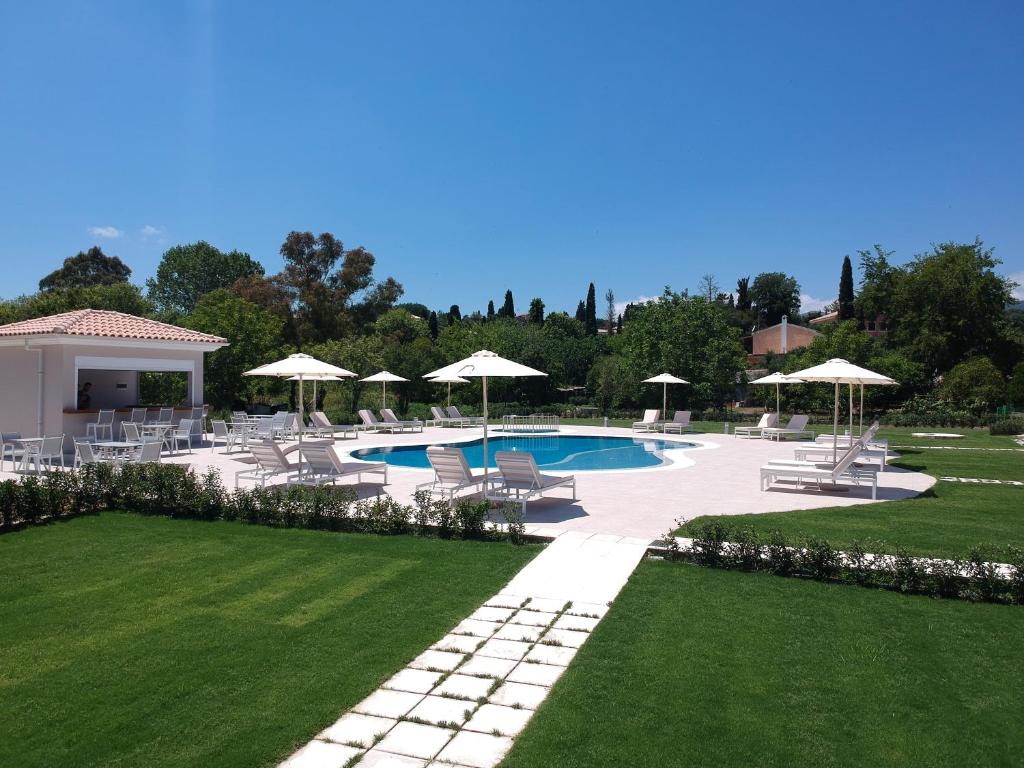 The swimming pool at or close to Santos Holidays
