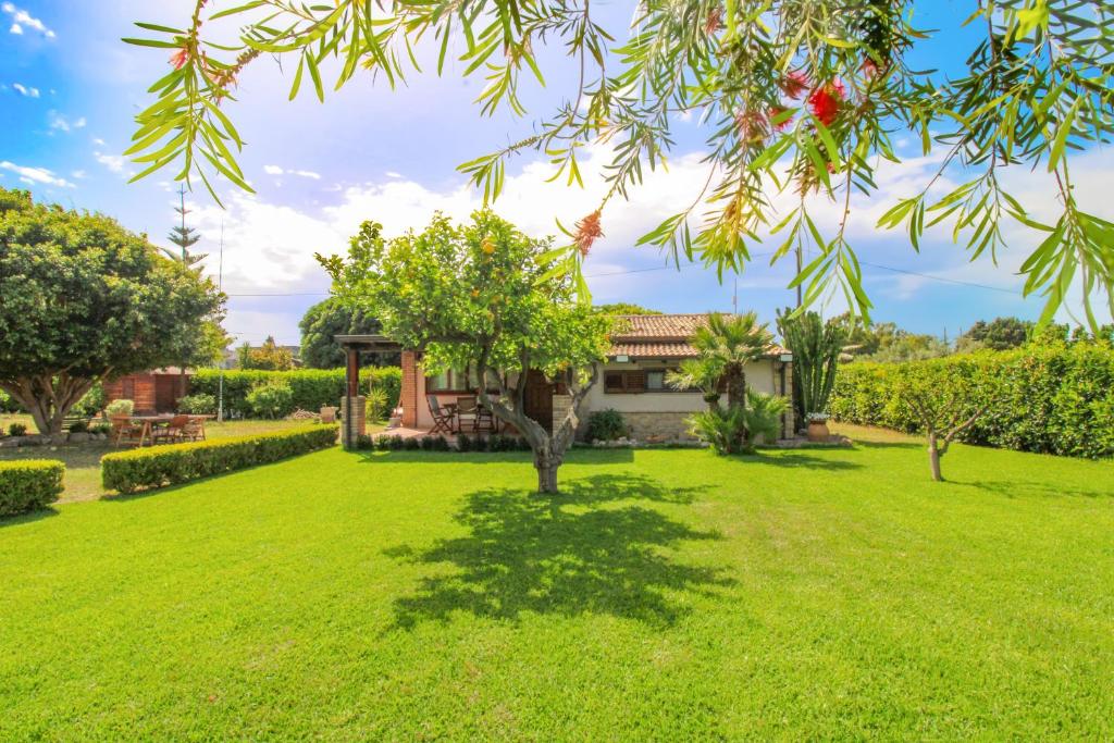 Zahrada ubytování La Casa di Lina - Capo d'Orlando, casa con ampio giardino