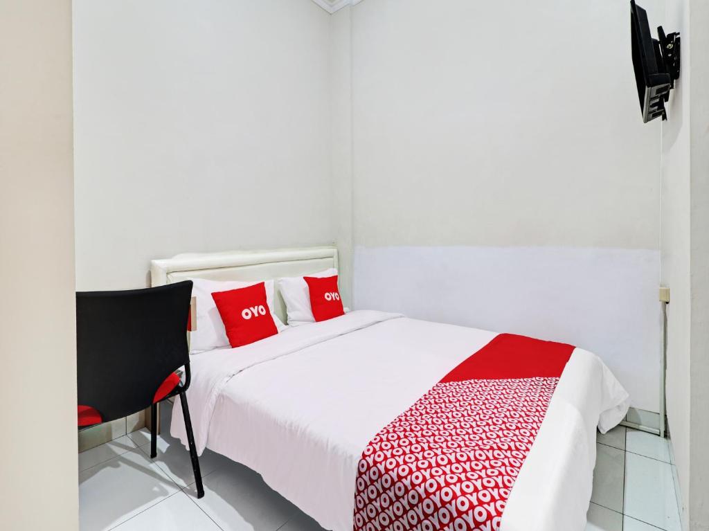 Gallery image of OYO 90452 Pillow Inn in Telukjambe