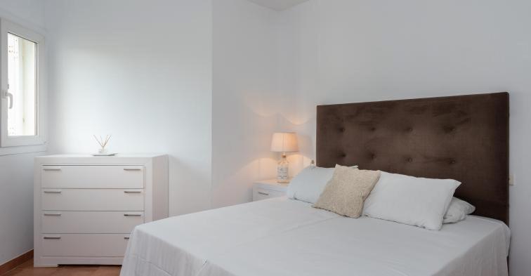 Postel nebo postele na pokoji v ubytování Beach Front apartment in Puerto Banus