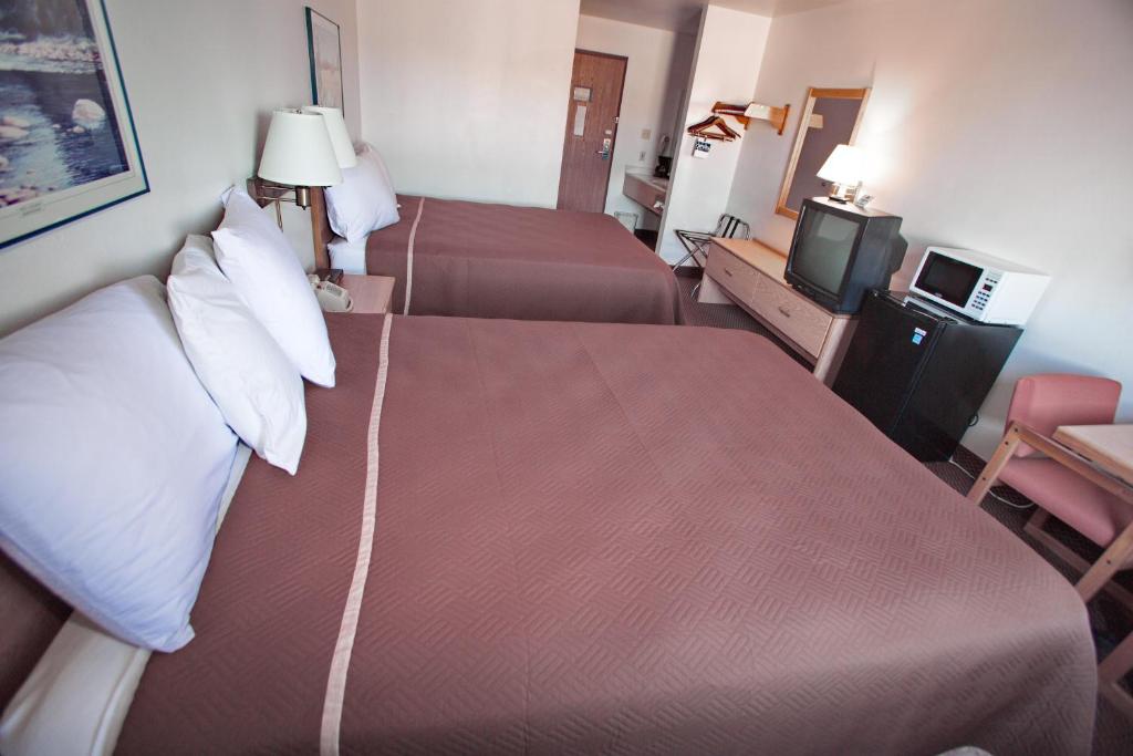 TV a/nebo společenská místnost v ubytování Travelodge by Wyndham Elko NV