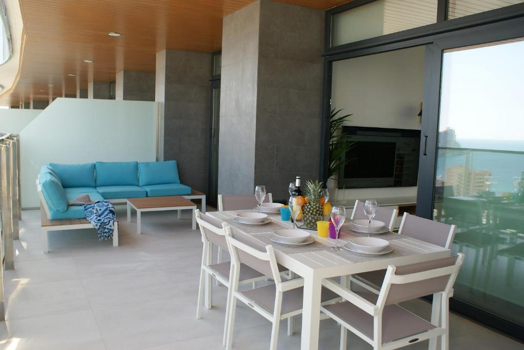 Fotografie z fotogalerie ubytování Sunset Waves Luxury Apartment 3 rooms Benidorm v destinaci Benidorm