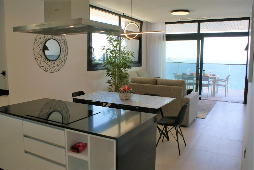 Fotografie z fotogalerie ubytování Sunset Waves Luxury Apartment 3 rooms Benidorm v destinaci Benidorm