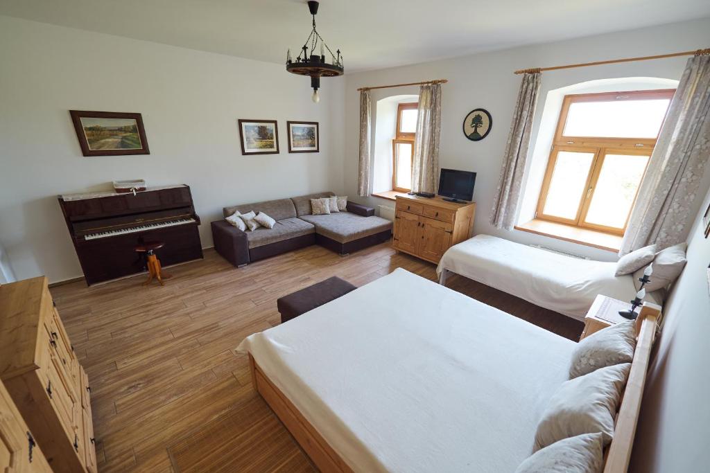 Napfenyes Vendeghaz - Superior Two-Bedroom Apartment With Terrace