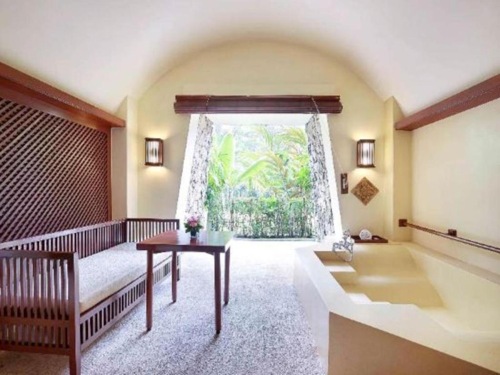 Novotel Bogor Golf Resort - 带浴缸的豪华双胞胎房间