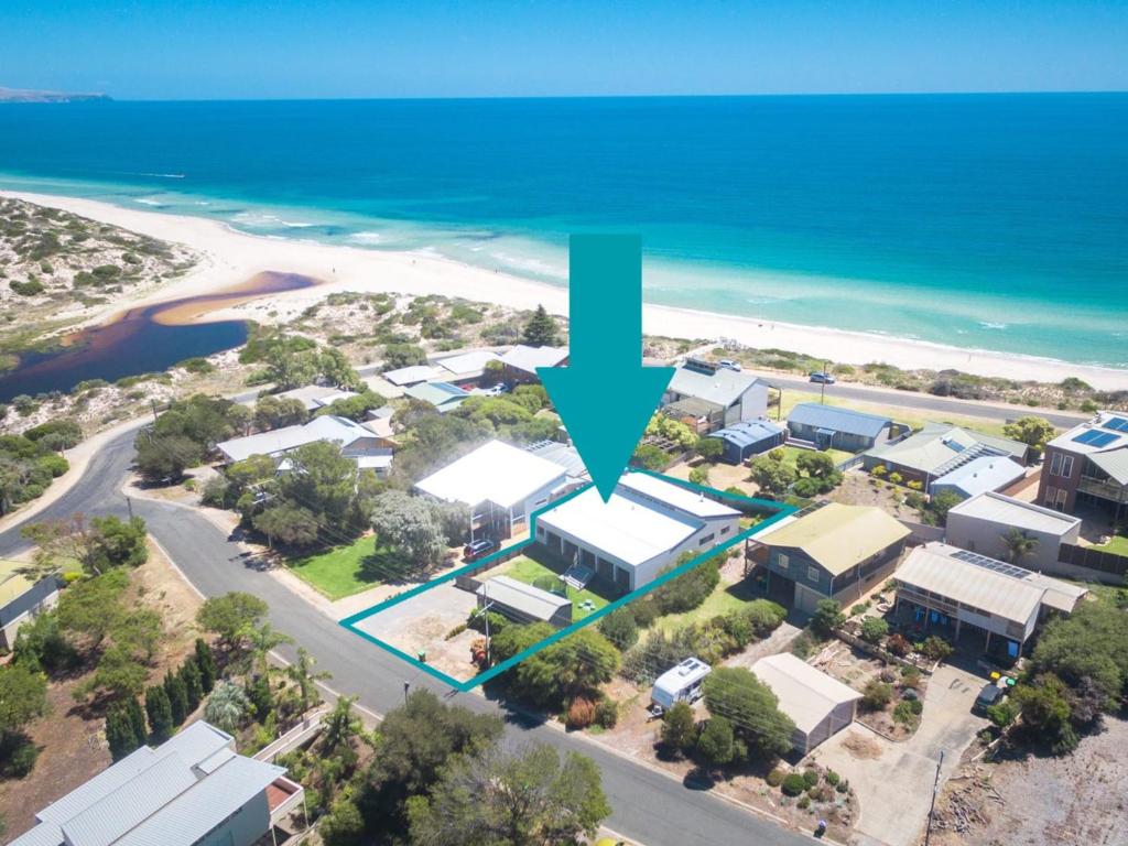 Holiday home Luxury on Lewis 6 Lewis Road, Carrickalinga, Australia