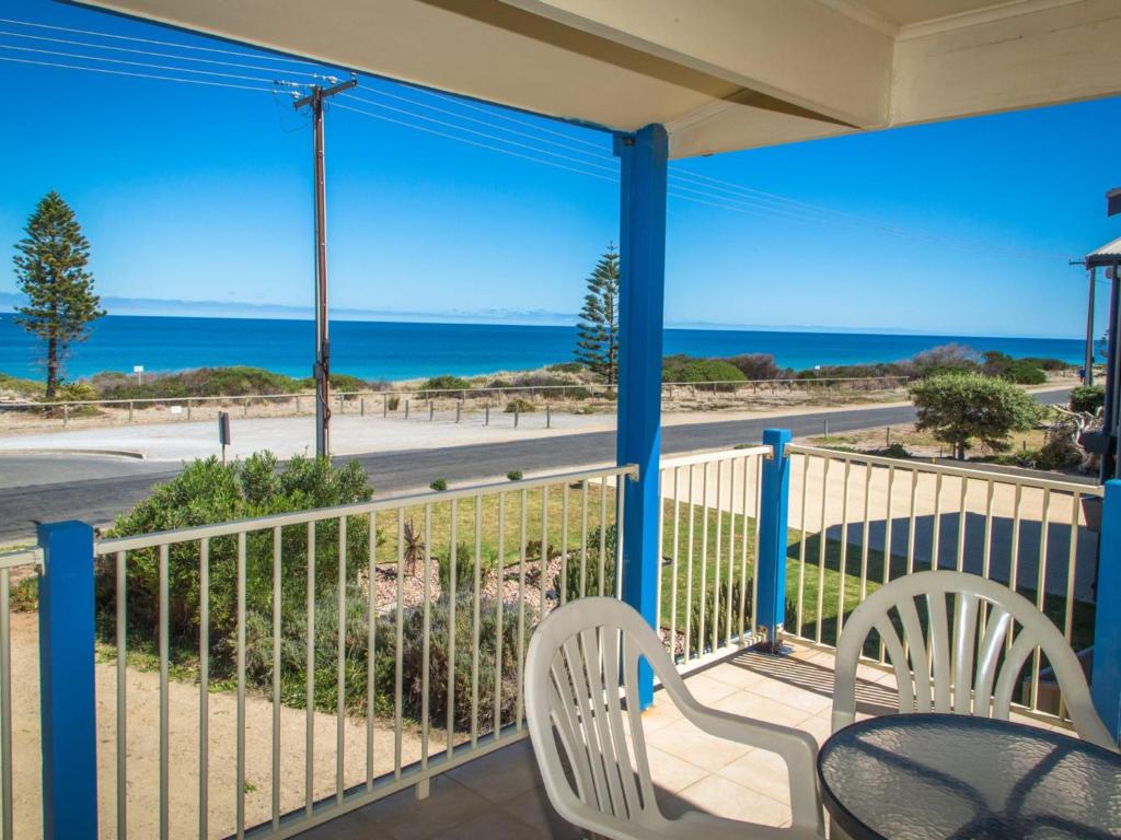 Holiday home Sandprints 24 Gold Coast Drive, Carrickalinga, Australia
