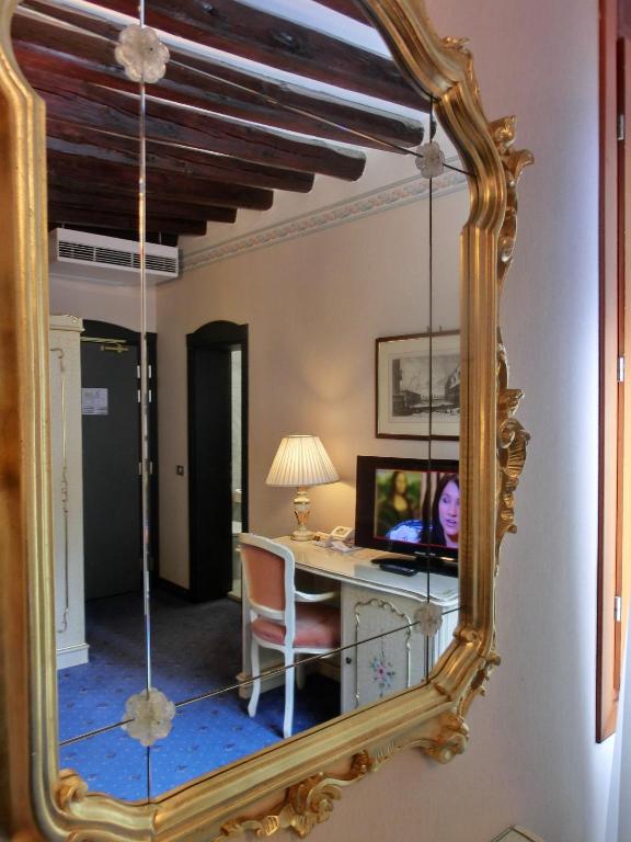 Hotel Diana - Single Room