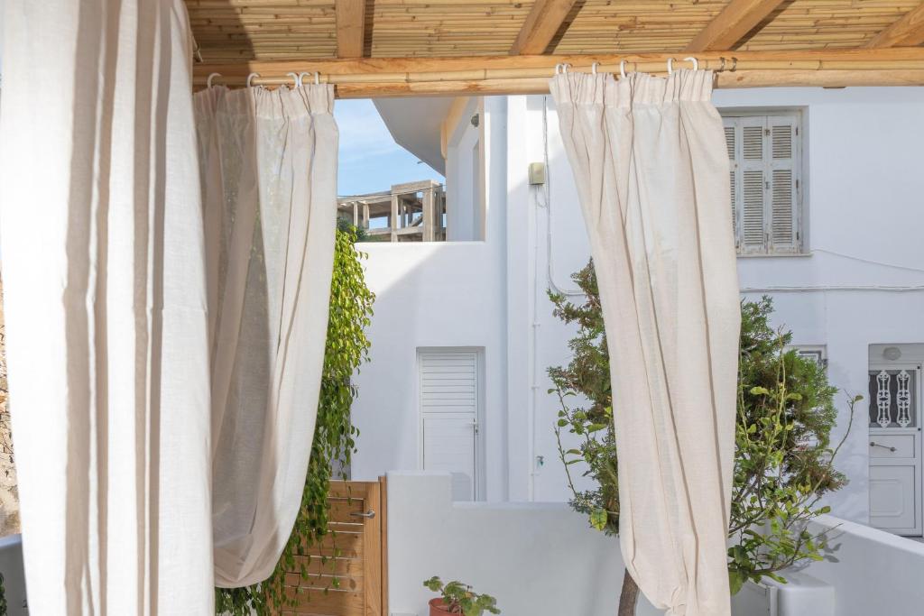 Balkón nebo terasa v ubytování Naxos DownTown Apartments & Suites