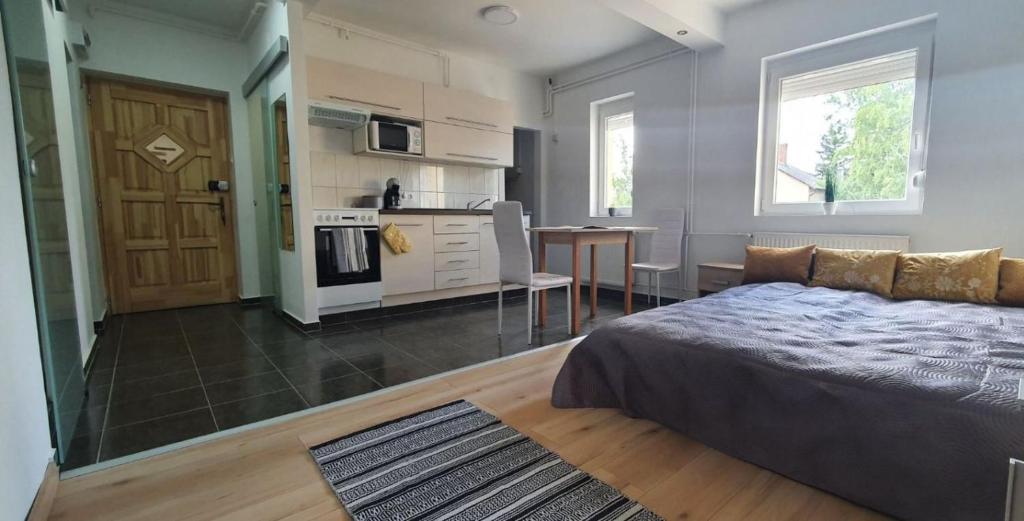 Palko's Three-Bedroom Apartment I. - Housity