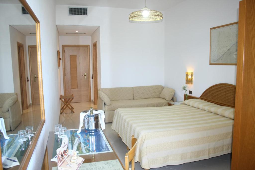 Ecoresort Le Sirene - Caroli Hotels - Chambre Triple Standarde