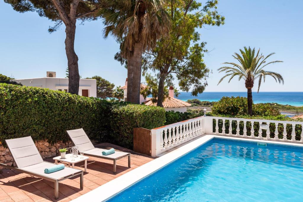 Bazén v ubytování Villa Bella Mirada 4 chambres - piscine chauffée nebo v jeho okolí