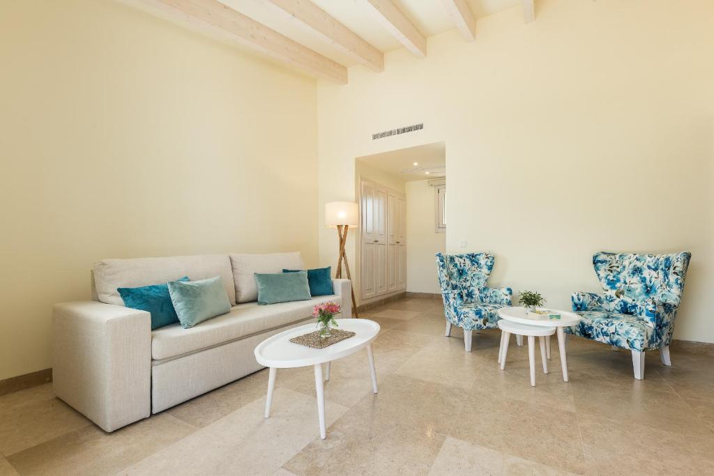 Posezení v ubytování Hotel Sa Franquesa Nova