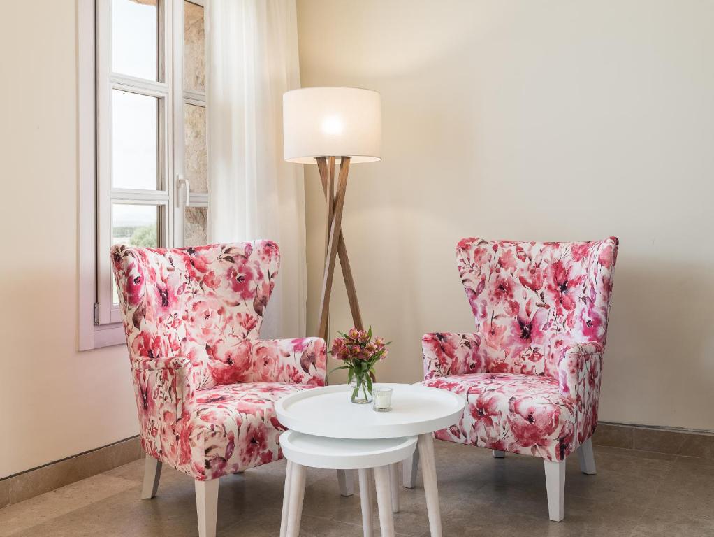 Posezení v ubytování Hotel Sa Franquesa Nova