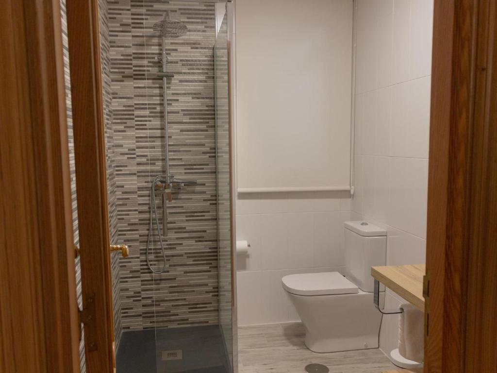 A bathroom at Housingcoruña sada playa