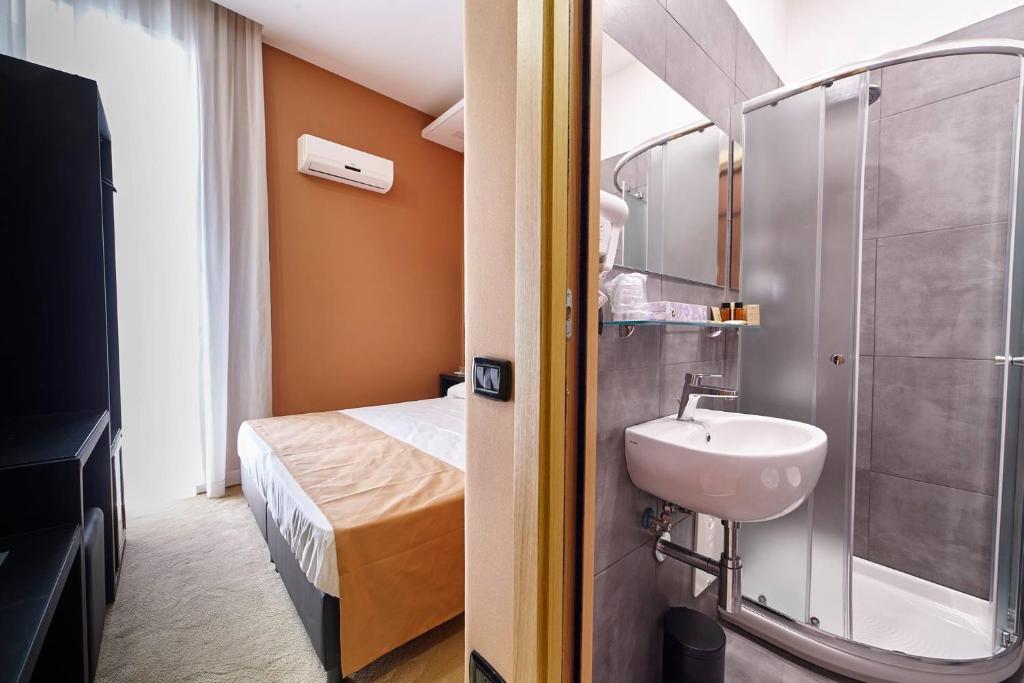 Sweet Central Hotel - Quarto Duplo Com Casa De Banho Privada