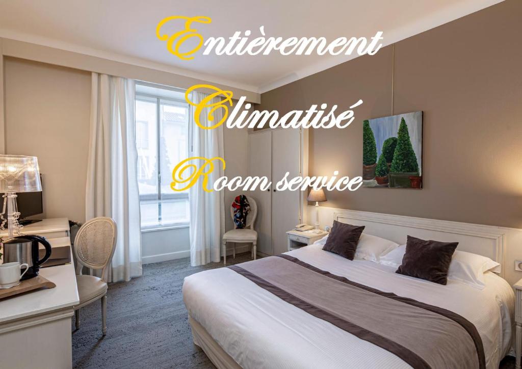 Postel nebo postele na pokoji v ubytování Best Western Grand Hotel de Bordeaux
