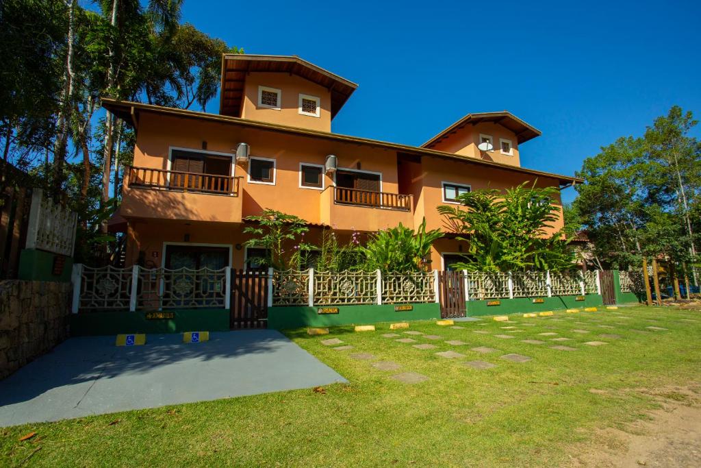  Chalés Recanto Leões de Ouro