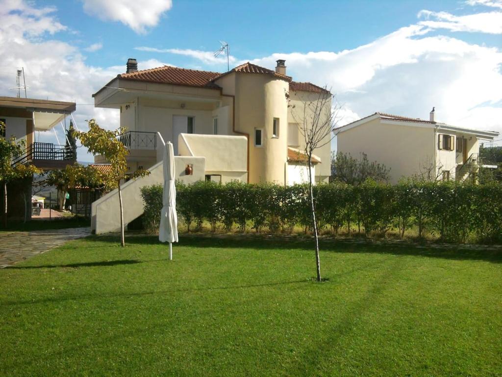 Anavra Cottage Home - Housity