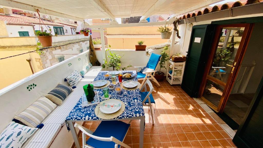 Antica Casa Tabarkina a Carloforte - Affascinante Vista Mare