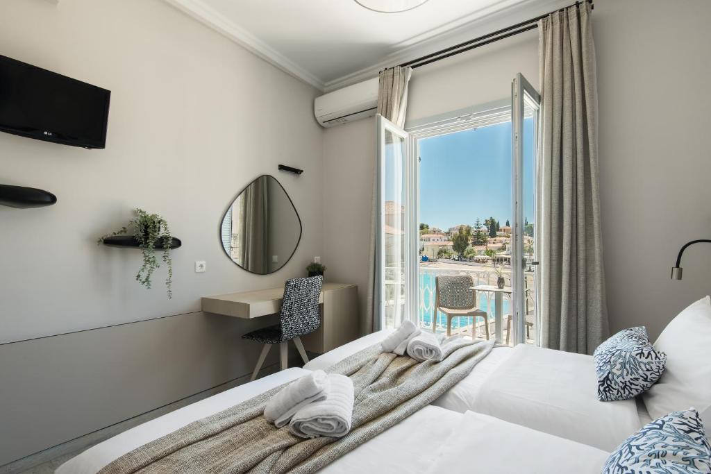 Klimis Hotel - Double Or Twin Room With Partial Sea View