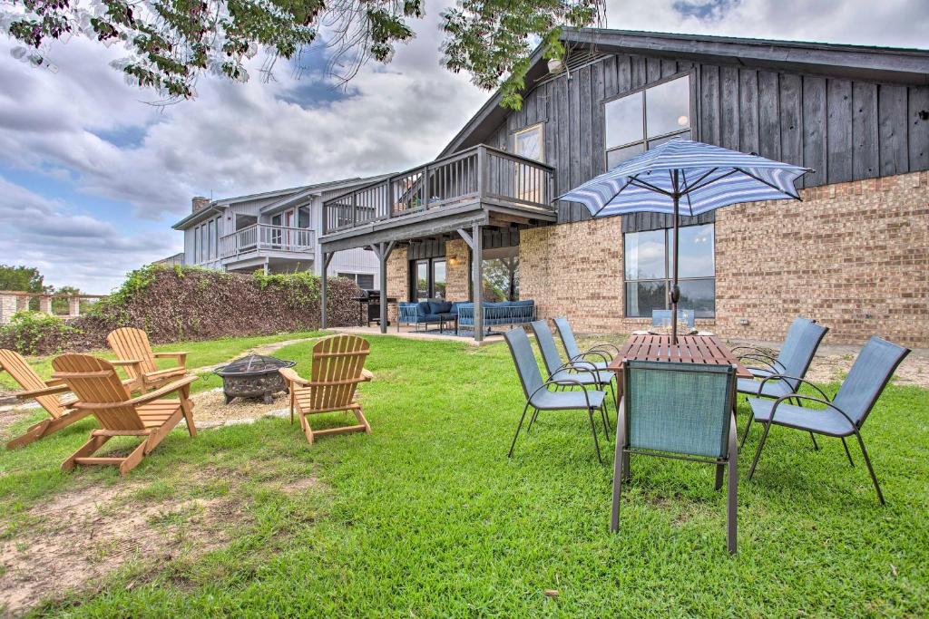 Chic Lakefront Granbury Getaway with Private Dock!