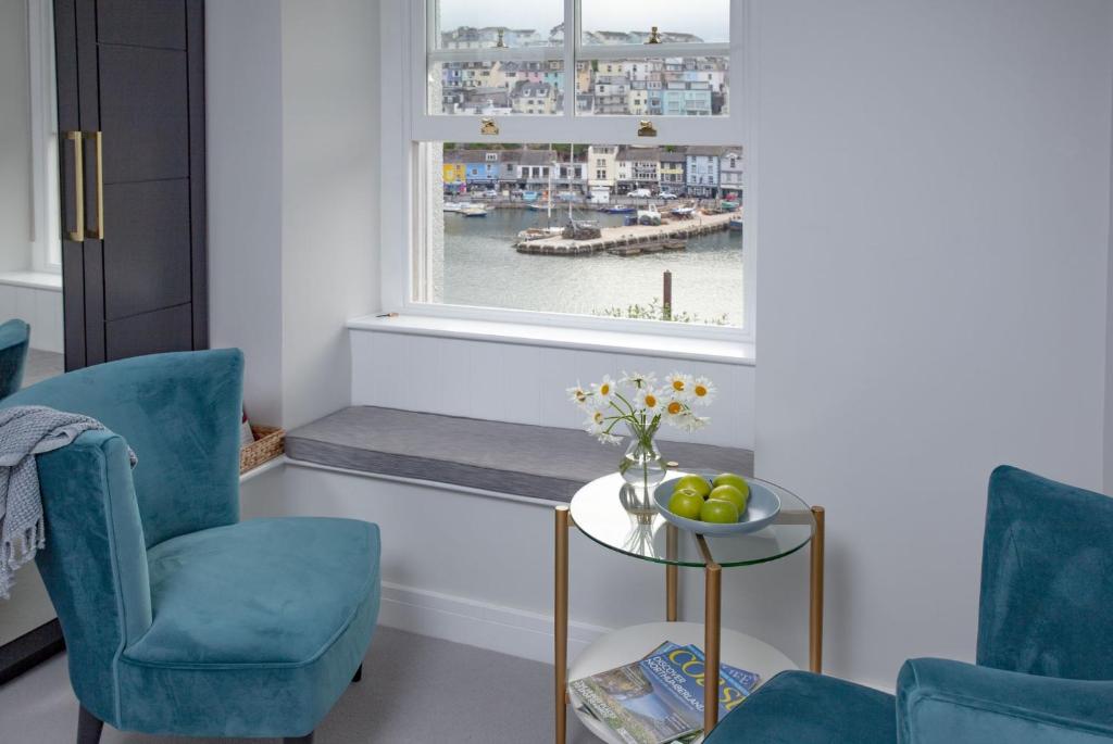 Posezení v ubytování Golden Vanity, Maritime Suites, Brixham