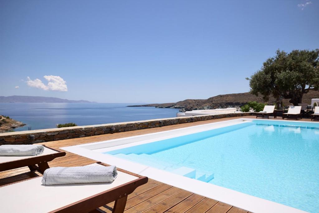 The swimming pool at or close to Kanala Studios