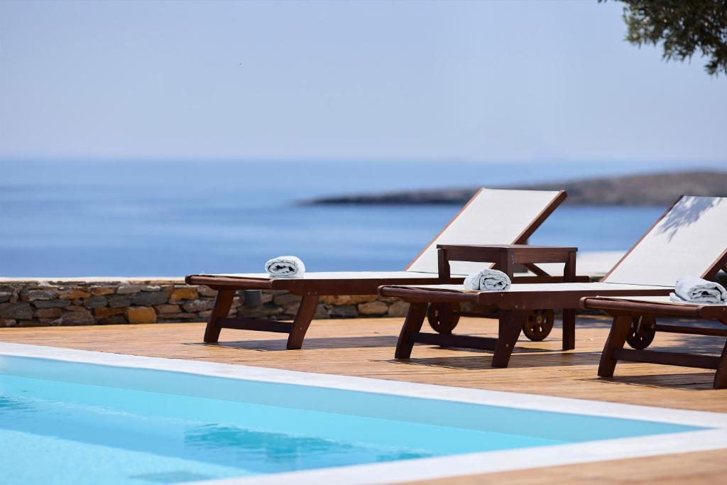 The swimming pool at or close to Kanala Studios