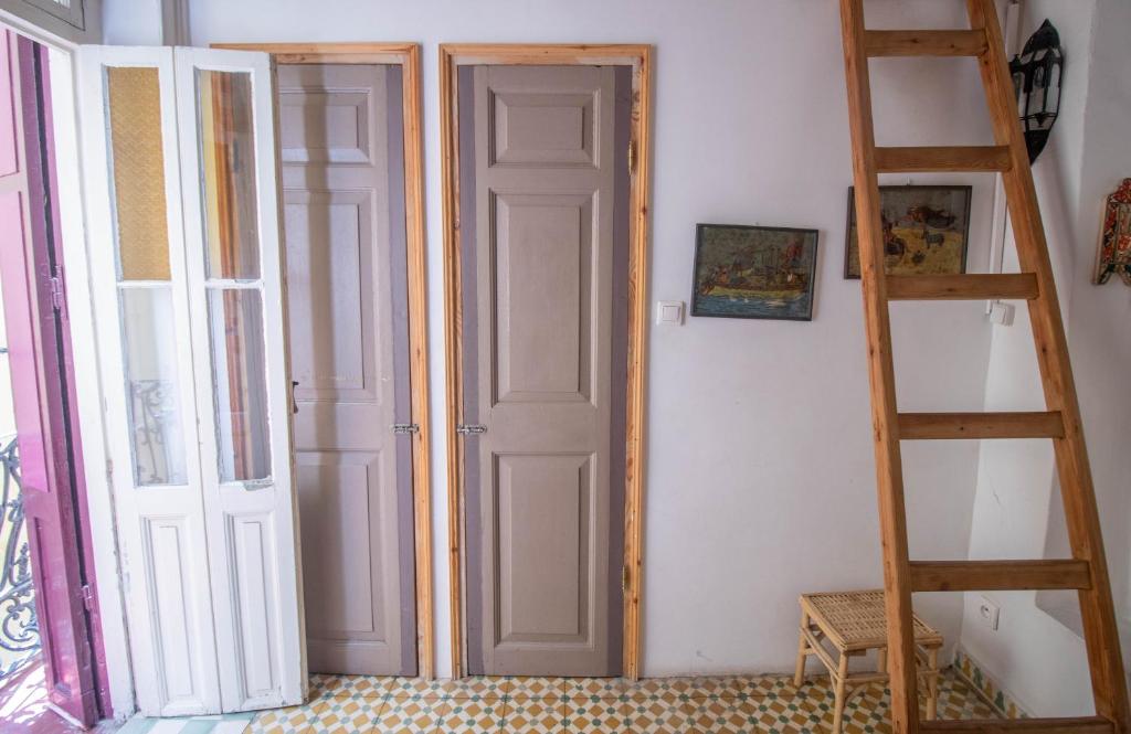 Bayt Alice Hostel - غرفة توأم مع شرفة