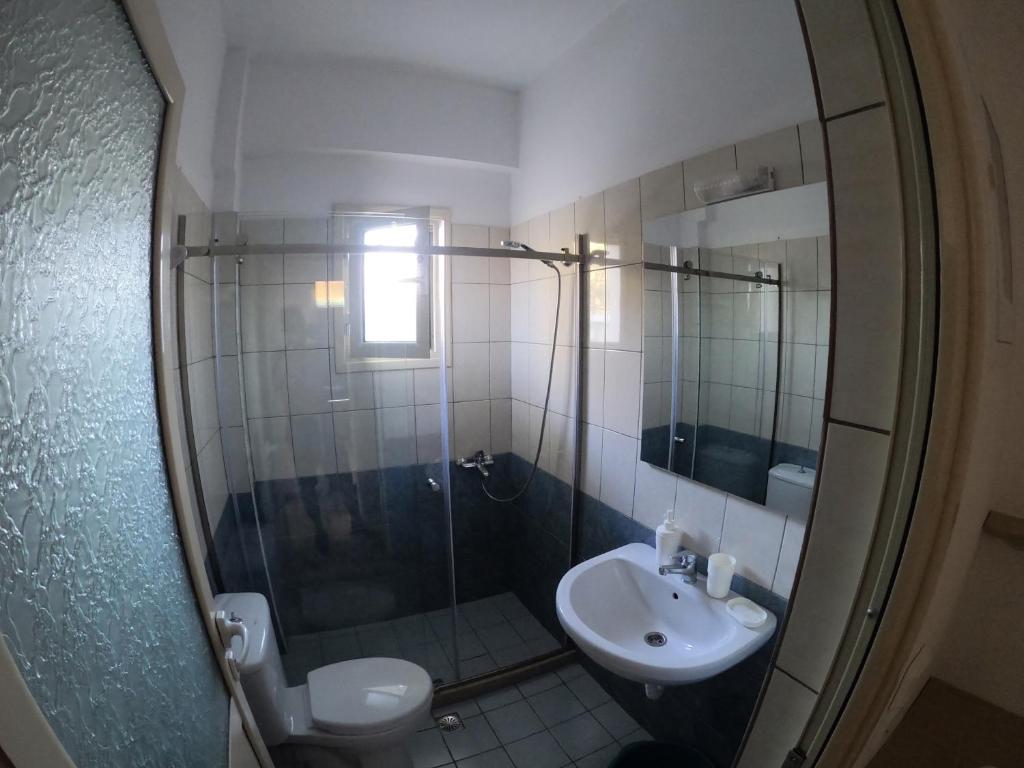 Koupelna v ubytování Foti Rooms