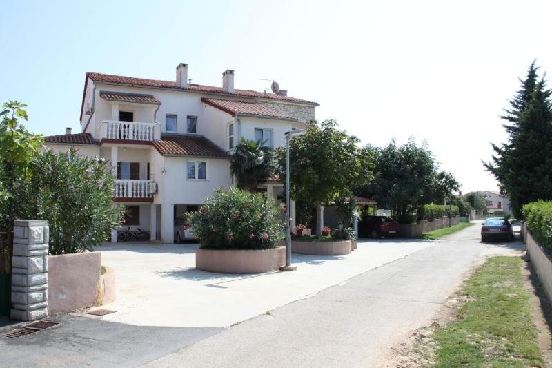 Budynek, w którym mieści się apartament