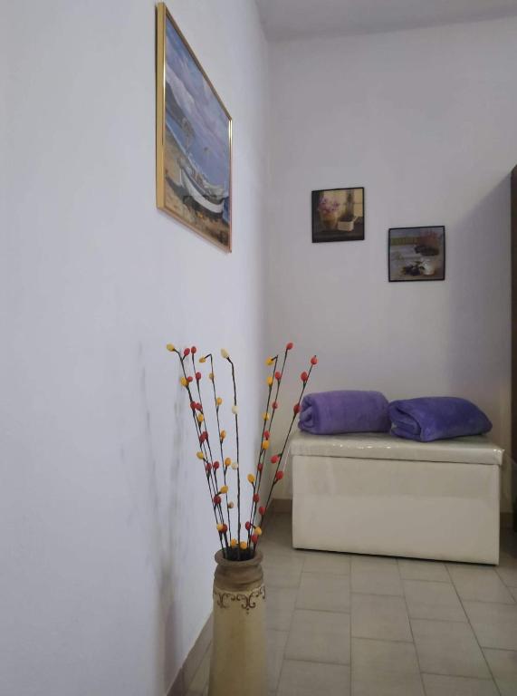 Violet Bedroom and Apartment - 17