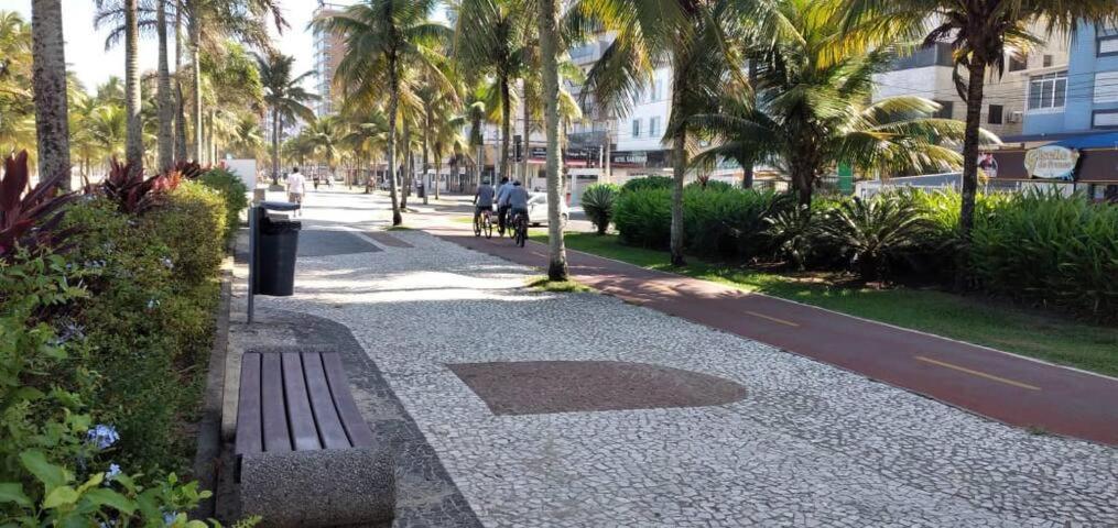  Apartamento encantador a 7 quadras da praia