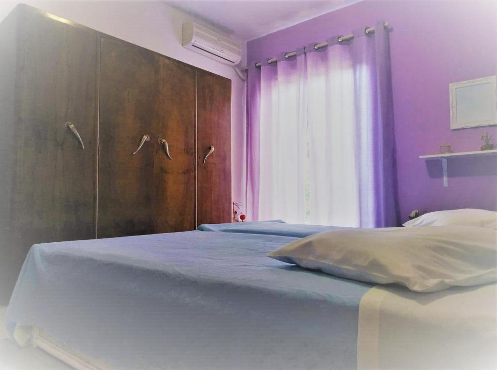 Violet Bedroom and Apartment - 15