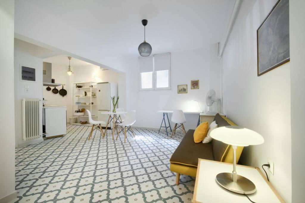 Suitetrails - Pangrati Hippest Studio