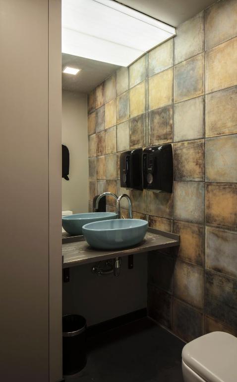 Koupelna v ubytování Kantar Hostel
