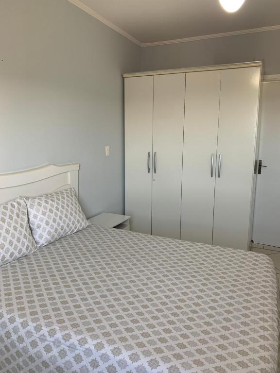  Apartamento completo ao lado da praia