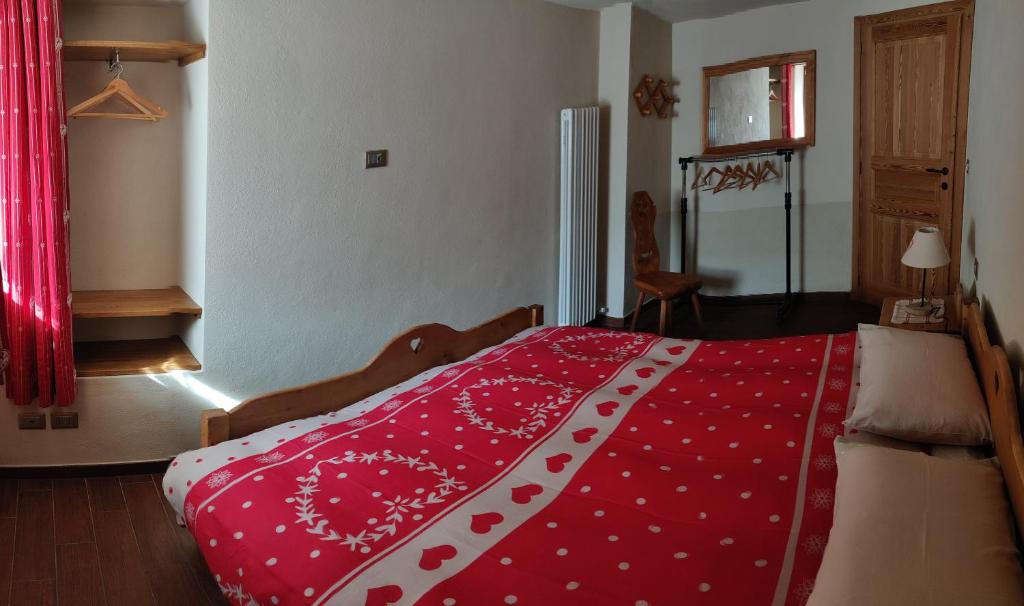 Zdjęcie z galerii obiektu CASA VACANZE CLO 3 CAMERE 2 BAGNI w Aoście